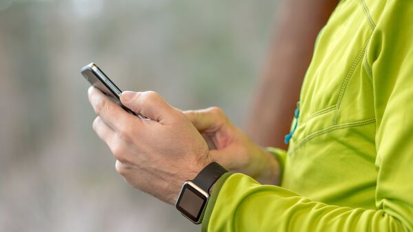 “电影看多了吧”：运动员在智能手机上保存什么机密？