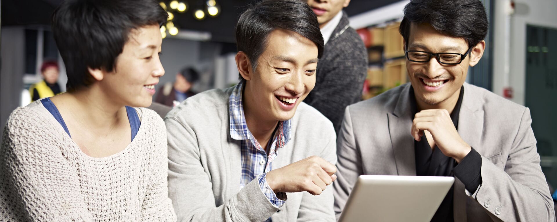 两个中国品牌进入俄罗斯平板电脑销售排行榜前三名 - 俄罗斯卫星通讯社, 1920, 16.10.2024