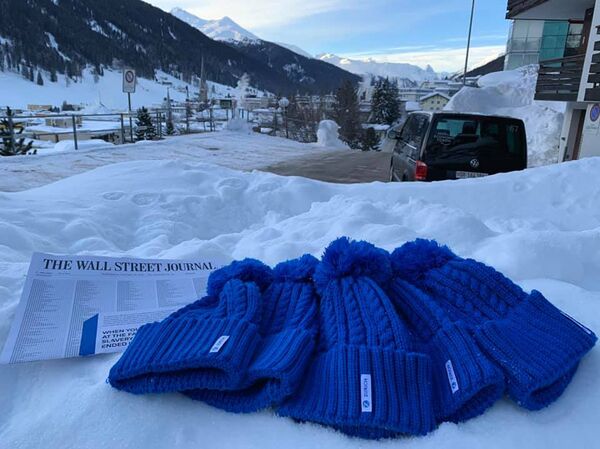 达沃斯论坛偷拿的免费帽子 达沃斯论坛偷拿的免费帽子 - 俄罗斯卫星通讯社