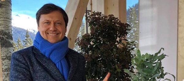 乌克兰总统候选人发图炫耀在达沃斯论坛偷拿的免费帽子 乌克兰总统候选人发图炫耀在达沃斯论坛偷拿的免费帽子 - 俄罗斯卫星通讯社