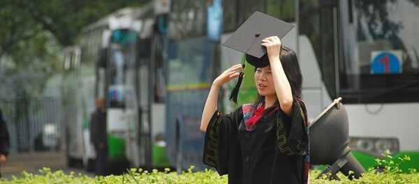 深圳北理莫斯科大学首批25名硕士毕业 - 俄罗斯卫星通讯社