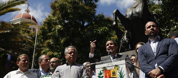 瓜伊多宣布担任临时总统前曾秘访美哥巴三国 - 俄罗斯卫星通讯社