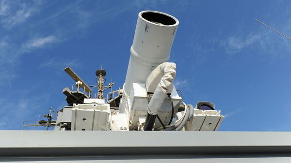Лазерная пушка, установленная на борту американского корабля USS Ponce - 俄罗斯卫星通讯社