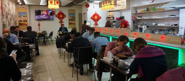 “长长”小餐厅总是人来人往 - 俄罗斯卫星通讯社