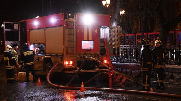 州长：俄库尔斯克市中央市场附近在一架无人机被击落后发生火灾