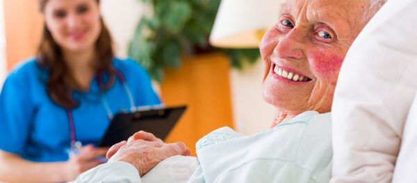 美国呼吁老年人弃用“换血回春”疗法 - 俄罗斯卫星通讯社