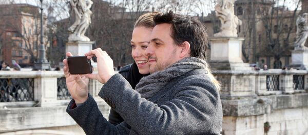 美驻罗马旅游公司将为单身女游客提供租个男朋友拍合照的服务 - 俄罗斯卫星通讯社