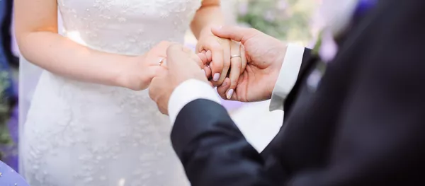 一對科威特夫婦在舉行婚禮三分鐘後就離婚 - 俄羅斯衛星通訊社