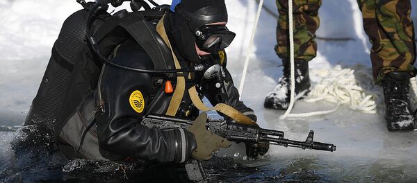 俄羅斯戰鬥潛水員 - 俄羅斯衛星通訊社