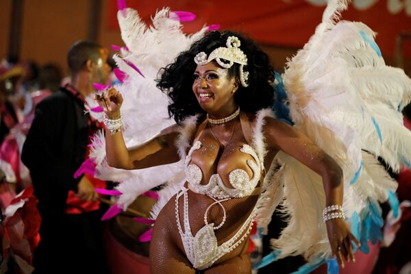 坎东贝是当今乌拉圭人称为民族舞蹈的一种舞蹈，事实上源自非洲。 - 俄罗斯卫星通讯社