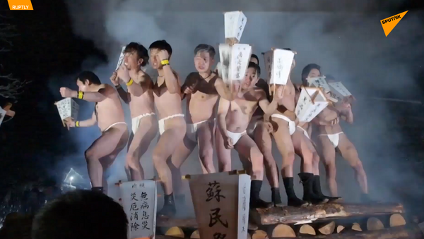 日本庆祝裸体节 - 俄罗斯卫星通讯社