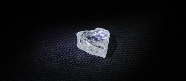 俄阿尔罗萨公司在情人节前夕发现心形钻石 - 俄罗斯卫星通讯社
