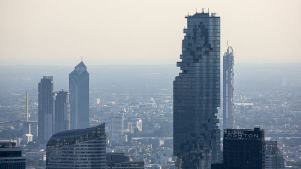 曼谷150座高樓集體灑水抗霾 - 俄羅斯衛星通訊社