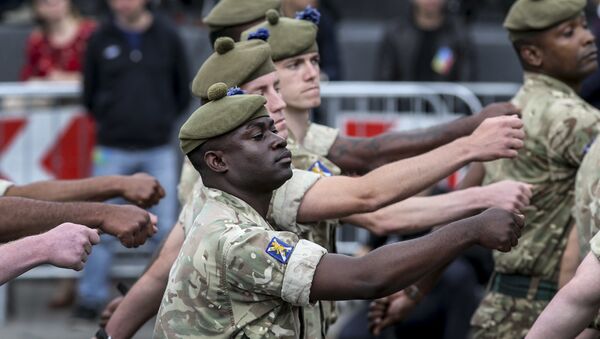 Военнослужащие стран НАТО на параде в честь Дня независимости в Киеве - 俄罗斯卫星通讯社