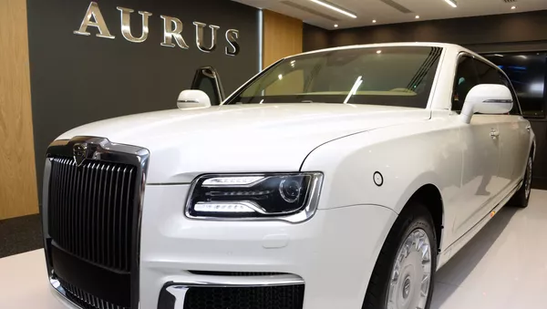 Автомобиль Aurus на международной выставке вооружений IDEX-2019 в Абу-Даби - 俄羅斯衛星通訊社