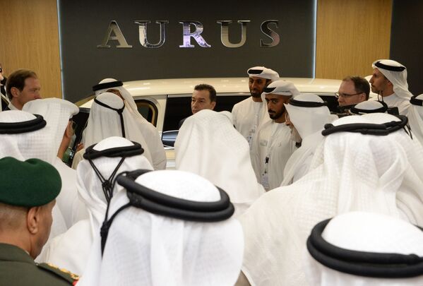 俄Aurus豪車品牌在阿布扎比防展舉行推介會 - 俄羅斯衛星通訊社