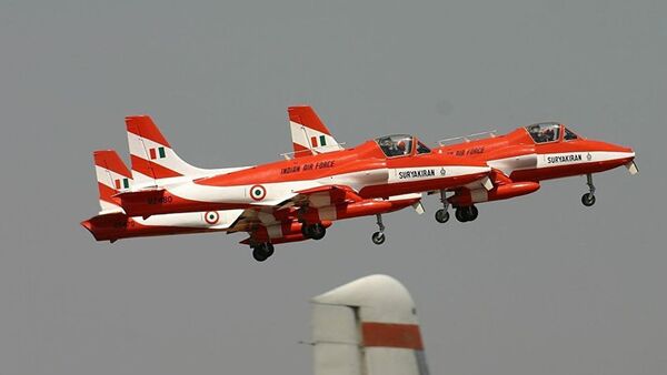 媒体：印度空军特技飞行组两架飞机在班加罗尔坠毁 - 俄罗斯卫星通讯社