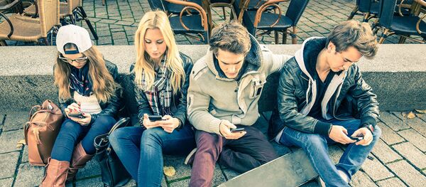 四成以上俄羅斯人無法離開手機 - 俄羅斯衛星通訊社