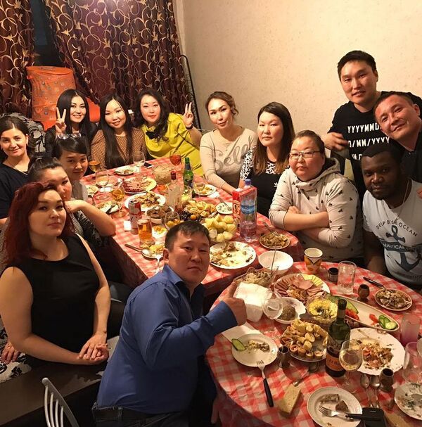 马克和妻子的亲属们都非常友好 马克和妻子的亲属们都非常友好 - 俄罗斯卫星通讯社