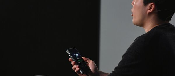 Демонстрация работы Samsung Galaxy Fold на презентации в Сан-Франциско - 俄羅斯衛星通訊社