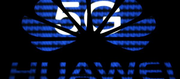 Логотип Huawei и 5G - 俄罗斯卫星通讯社