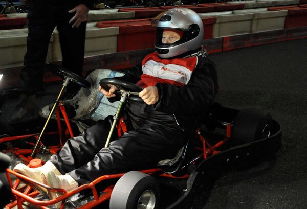 在赛车比赛 - 俄罗斯卫星通讯社