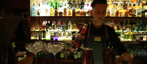 “金特会”前夕越南酒吧推出会谈酒 - 俄罗斯卫星通讯社