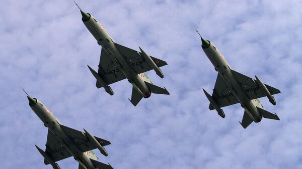 网上出现印度米格-21战机跟巴基斯坦F-16战机空战视频 - 俄罗斯卫星通讯社