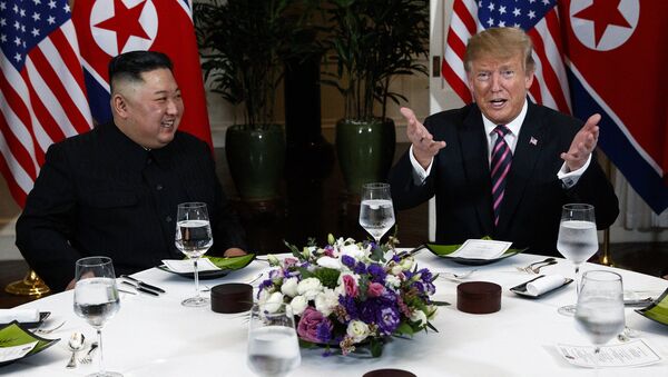 President Donald Trump speaks during a dinner with North Korean leader Kim Jong Un, Wednesday, Feb. 27, 2019, in Hanoi. - 俄羅斯衛星通訊社