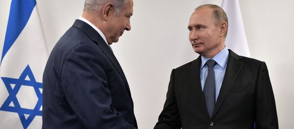 Премьер-министр Государства Израиль Биньямин Нетаньяху и президент РФ Владимир Путин во время встречи в Еврейском музее и центре толерантности - 俄罗斯卫星通讯社