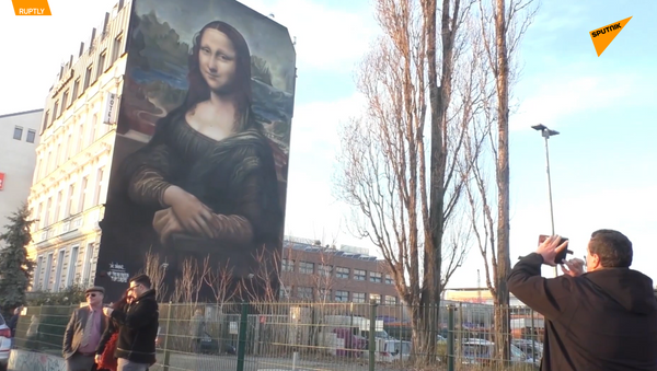 柏林出現巨幅《蒙娜麗莎》 - 俄羅斯衛星通訊社
