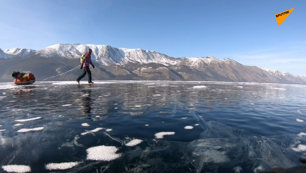 瑞典女游客滑雪15天穿越贝加尔湖 - 俄罗斯卫星通讯社