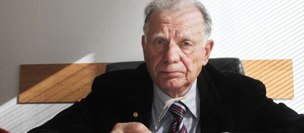 诺贝尔奖获得者若列斯·阿尔费罗夫 - 俄罗斯卫星通讯社