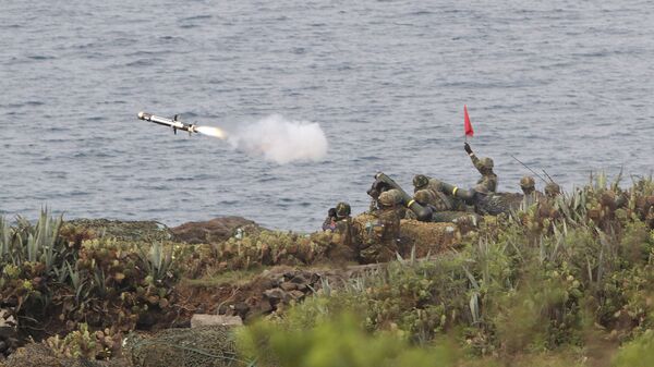 台灣地區防務部門：台軍向飛近島嶼的無人機發射信號彈 - 俄羅斯衛星通訊社
