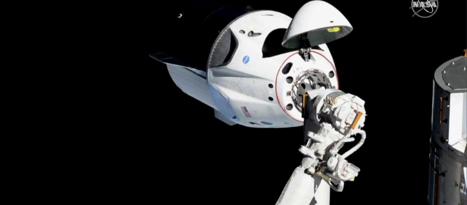 Космический корабль SpaceX Dragon Crew приближается к МКС для стыковки - 俄羅斯衛星通訊社, 1920, 25.03.2021