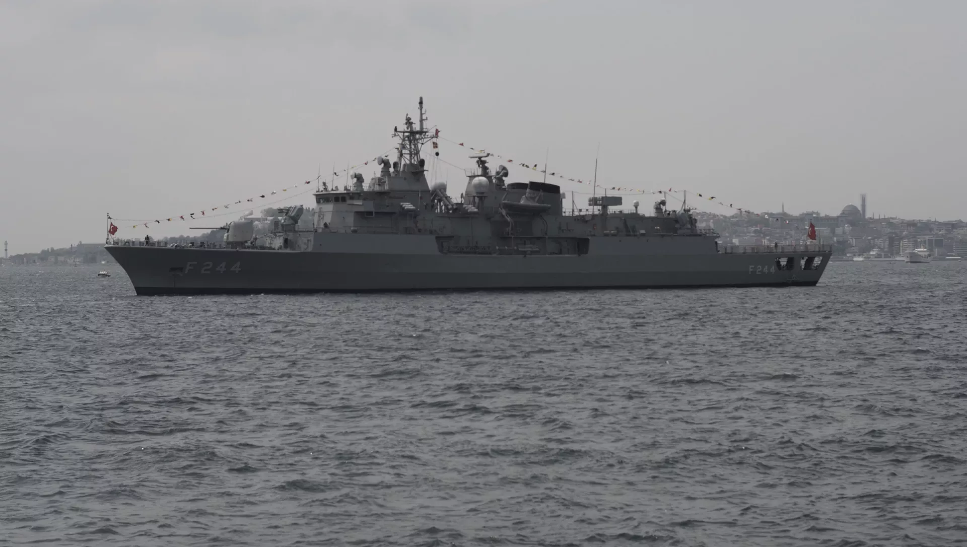Фрегат TCG Barbaros ВМС Турции 
