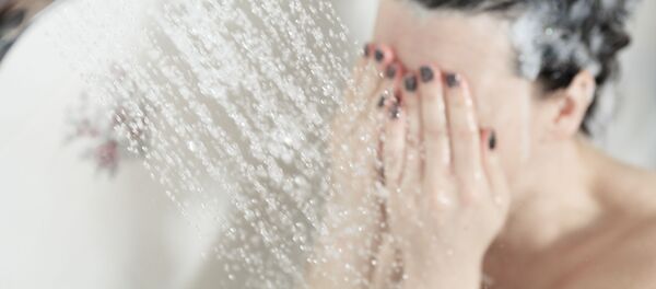 Девушка в душе - 俄羅斯衛星通訊社