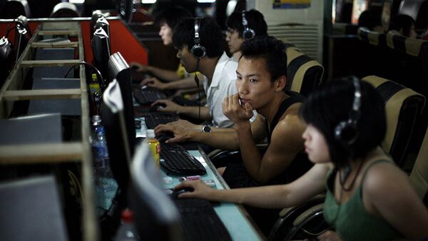 Китайцы играют в компьютерные игры - 俄罗斯卫星通讯社