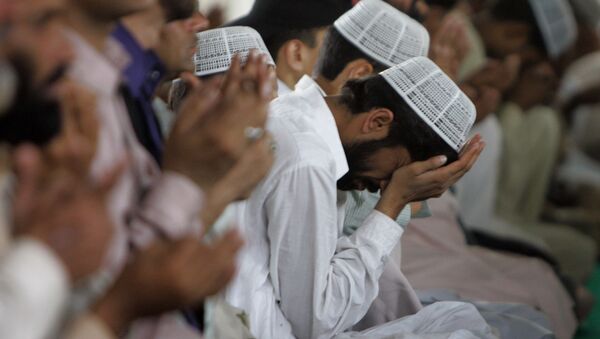 巴基斯坦人在禱告 - 俄羅斯衛星通訊社