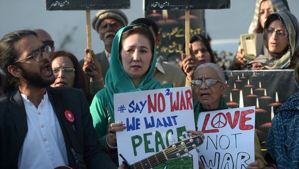 巴基斯坦居民關於和平的海報 - 俄羅斯衛星通訊社