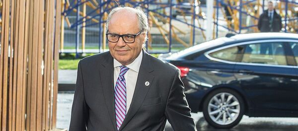 愛德華∙西克魯那 - 俄羅斯衛星通訊社