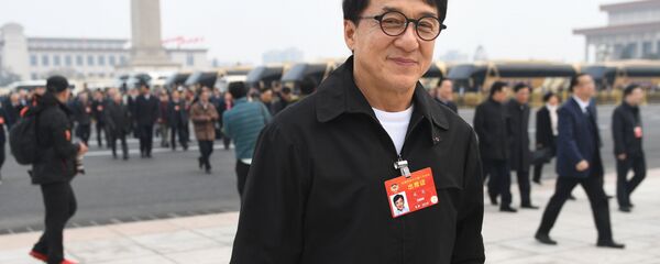 成龍 - 俄羅斯衛星通訊社