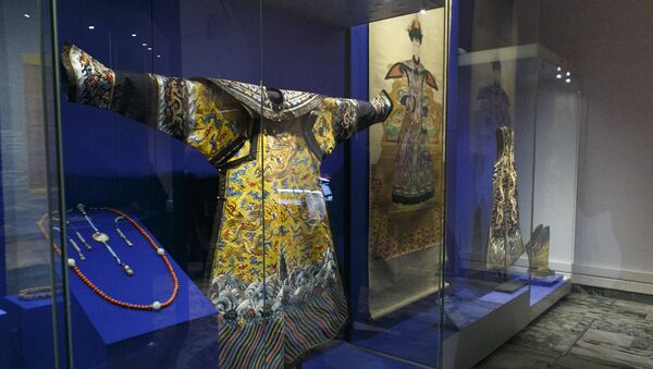 俄薩馬拉市舉辦中國清朝皇家服飾展 - 俄羅斯衛星通訊社