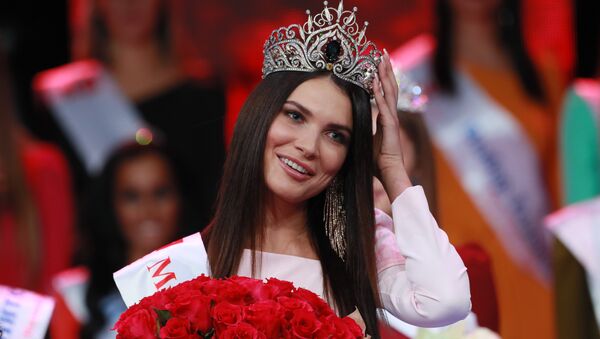 “2018莫斯科小姐”选美大赛的获胜者阿列霞•谢梅连科 - 俄罗斯卫星通讯社