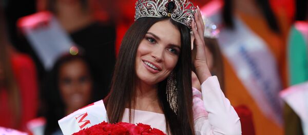 “2018莫斯科小姐”選美大賽的獲勝者阿列霞•謝梅連科 “2018莫斯科小姐”選美大賽的獲勝者阿列霞•謝梅連科 - 俄羅斯衛星通訊社