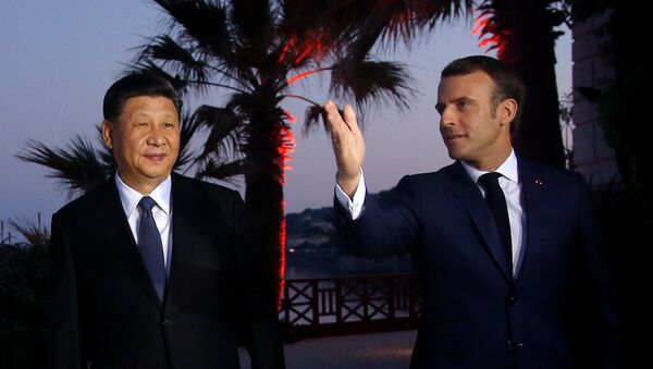 French President Emmanuel Macron welcomes Chinese President Xi Jinping at the Villa Kerylos in Beaulieu-sur-Mer, near Nice - 俄罗斯卫星通讯社