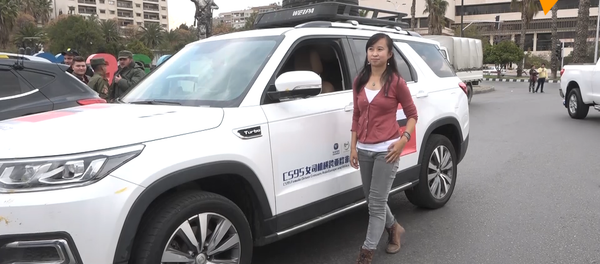 一名中國女子自己開車來到敘利亞 - 俄羅斯衛星通訊社