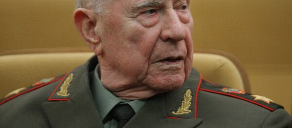 德米特里·亞佐夫 - 俄羅斯衛星通訊社