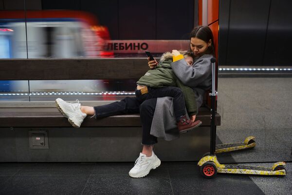 莫斯科地铁日常 - 俄罗斯卫星通讯社