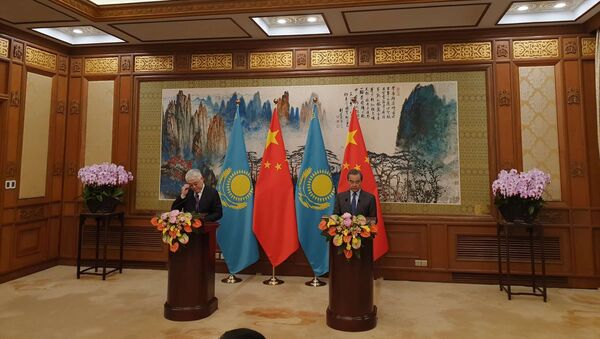 中国外长王毅：中国计划与哈萨克斯坦加强安全合作 - 俄罗斯卫星通讯社